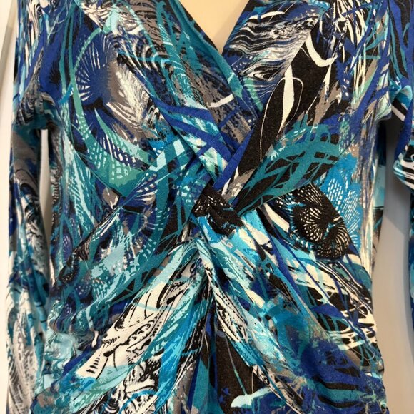 Cable & Gauge v neck top with twisted front, size S - Picture 3 of 5